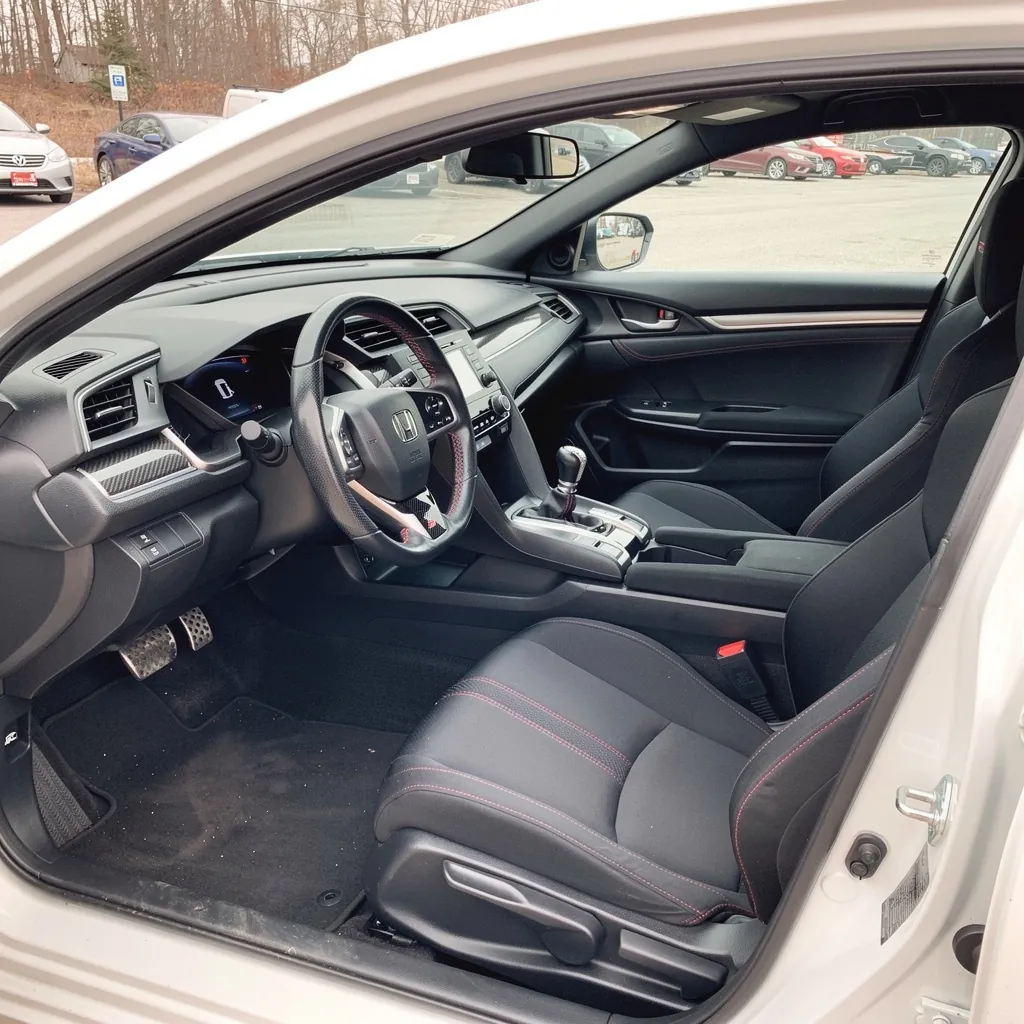 2017 Honda Civic Si (Photo 2 of 3)