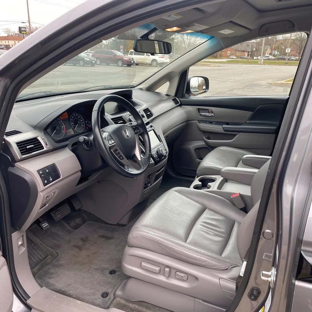 2015 Honda Odyssey EX-L (Photo 2 of 3)